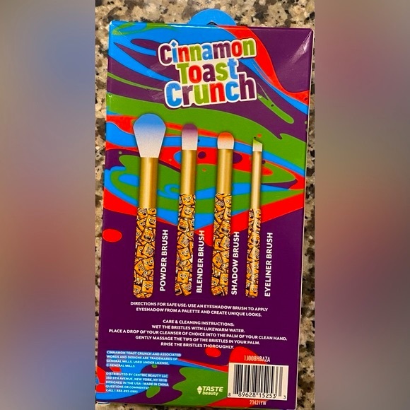 Cinnamon Toast Crunch Makeup Brush Set - Picture 6 of 8